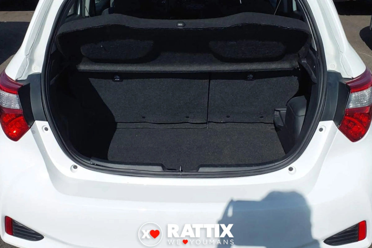 TOYOTA yaris iii 2017 Yaris 5p 1.5h Active